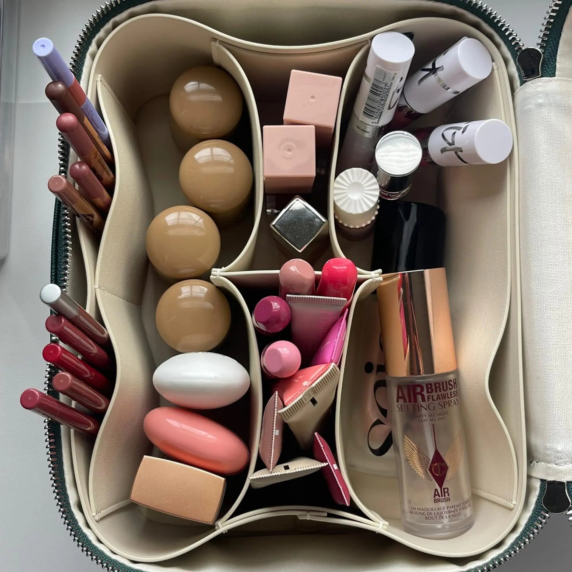 Fashion PU Handheld Makeup Bag with Compartment Large Capacity Portable Leather Makeup Pack Waterpoor Leather Cosmetic Pouch