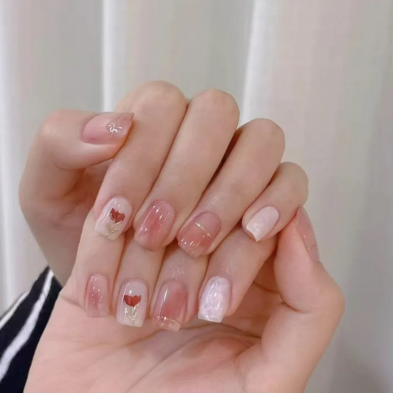 24Pcs Medium Short Square False Nails Glittering Nail Art White Wearable Fake Nail Silver French Full Cover Press on Nail Tips