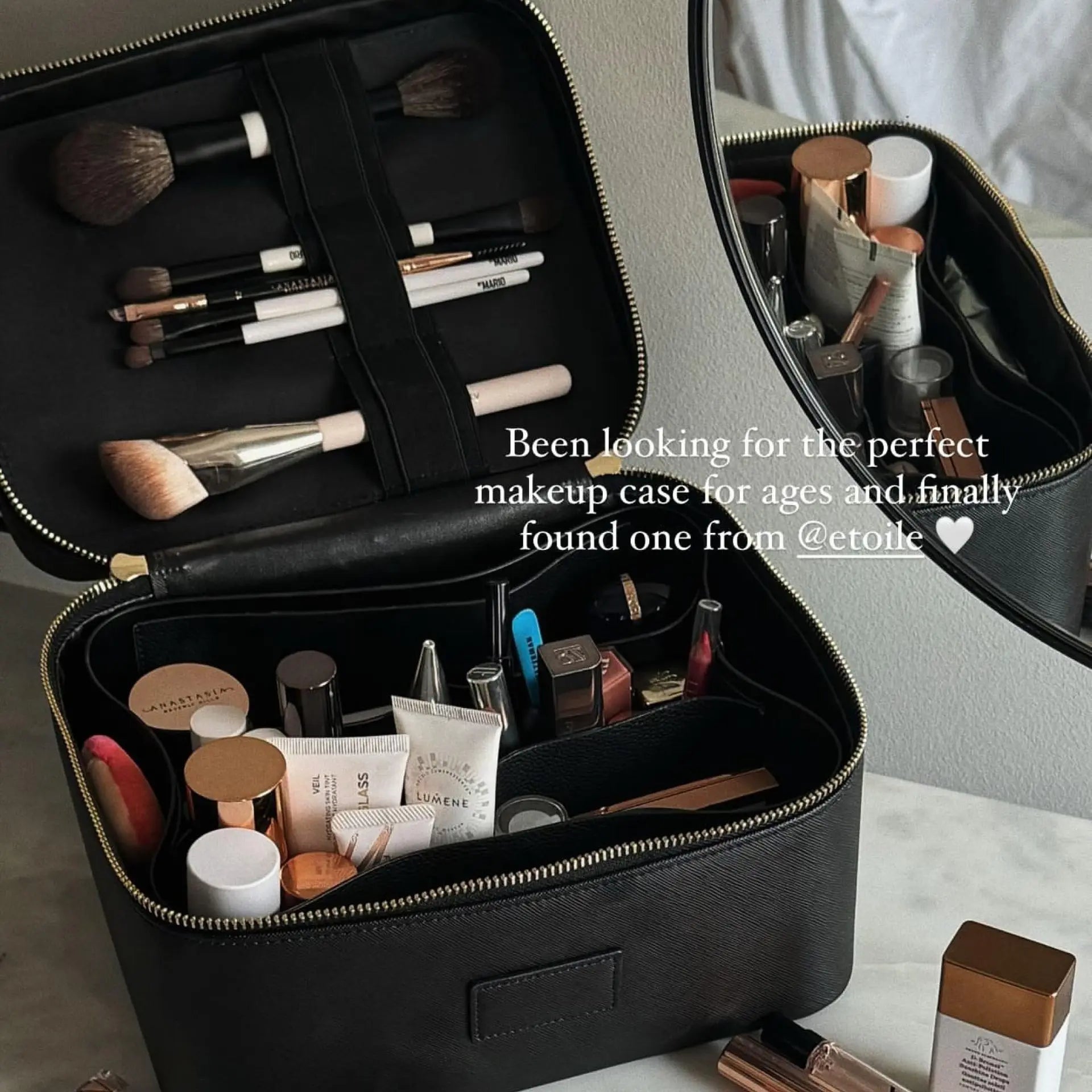 Fashion PU Handheld Makeup Bag with Compartment Large Capacity Portable Leather Makeup Pack Waterpoor Leather Cosmetic Pouch