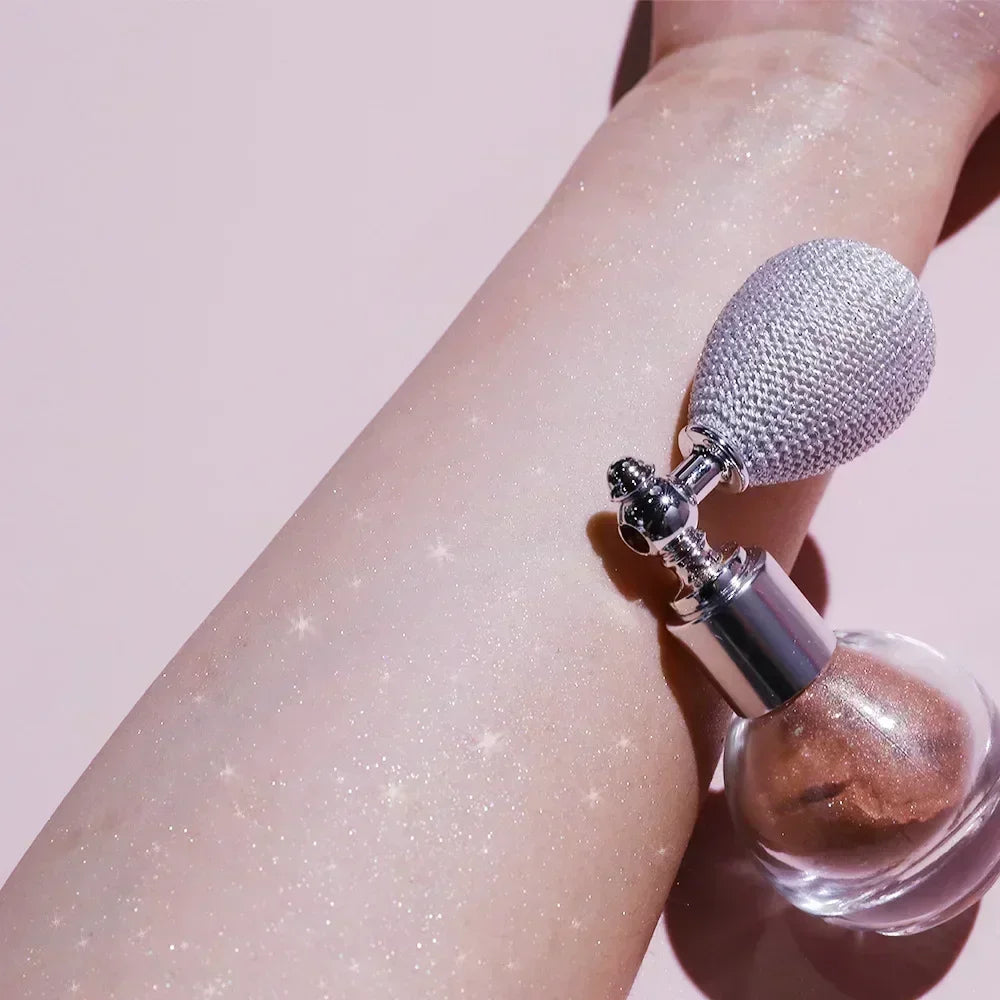 4 Colors Highlighter Powder Spray Shimmer Sparkle Powder Makeup for Face Body Pearlescent Brighten White Body High Gloss Glitter