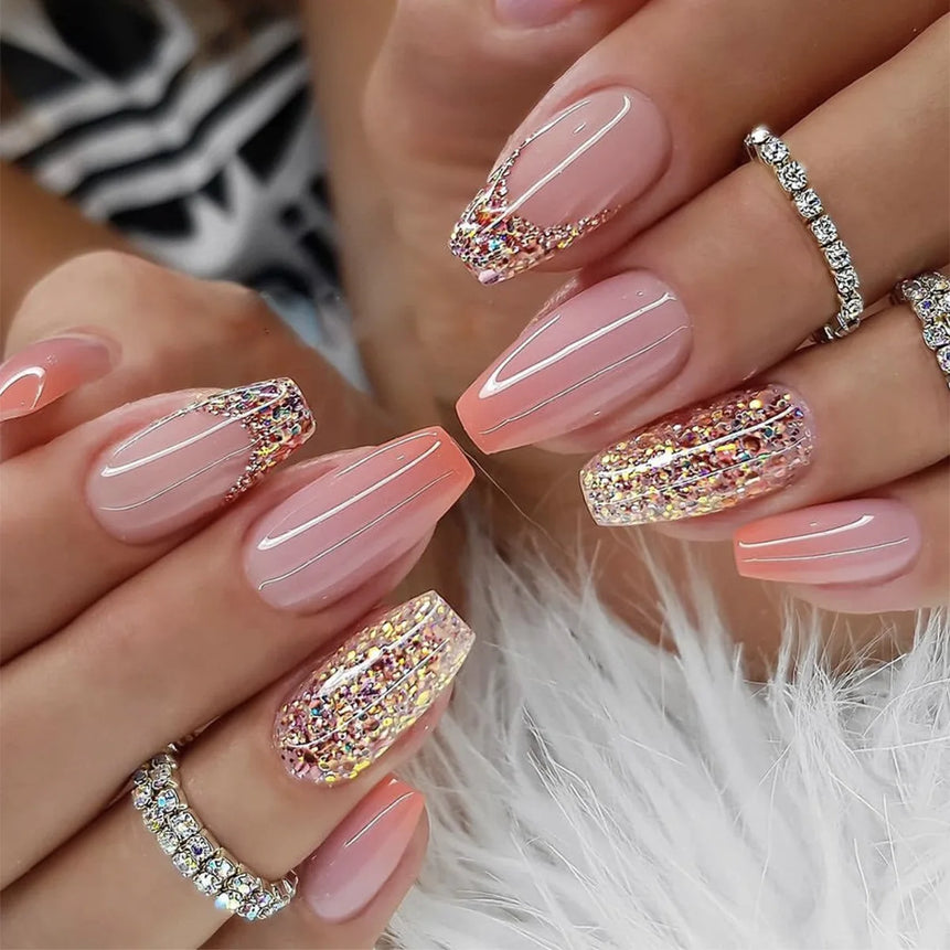 24Pcs Medium Short Square False Nails Glittering Nail Art White Wearable Fake Nail Silver French Full Cover Press on Nail Tips