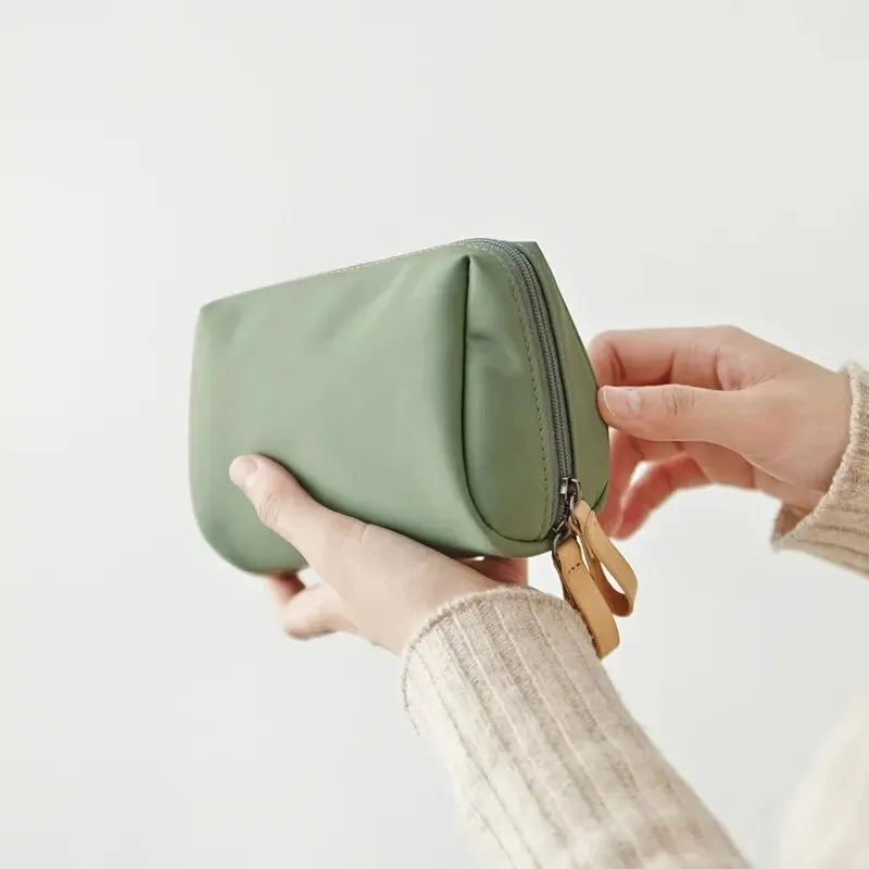 2026 New Women Cosmetic Bag Solid Color Korean Style Makeup Bag Pouch Toiletry Bag Waterproof Makeup Organizer Case Luxury Bag