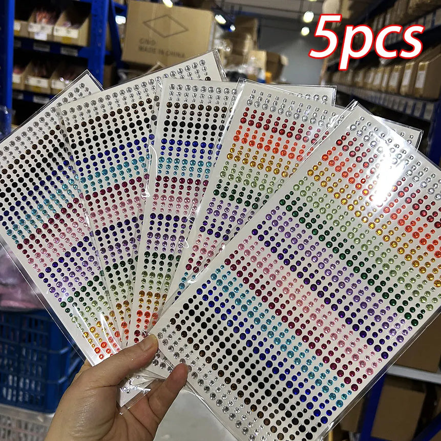 1sheet 900pcs Rainbow Face Glittle Gem Stickers Stick-On Facial Tattoo Eye Rhinestone Jewels 3/4/5mm Mix Wedding Party Make Up