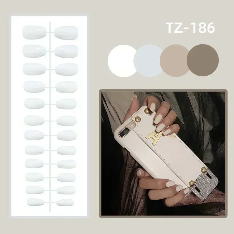24Pcs Medium Short Square False Nails Glittering Nail Art White Wearable Fake Nail Silver French Full Cover Press on Nail Tips