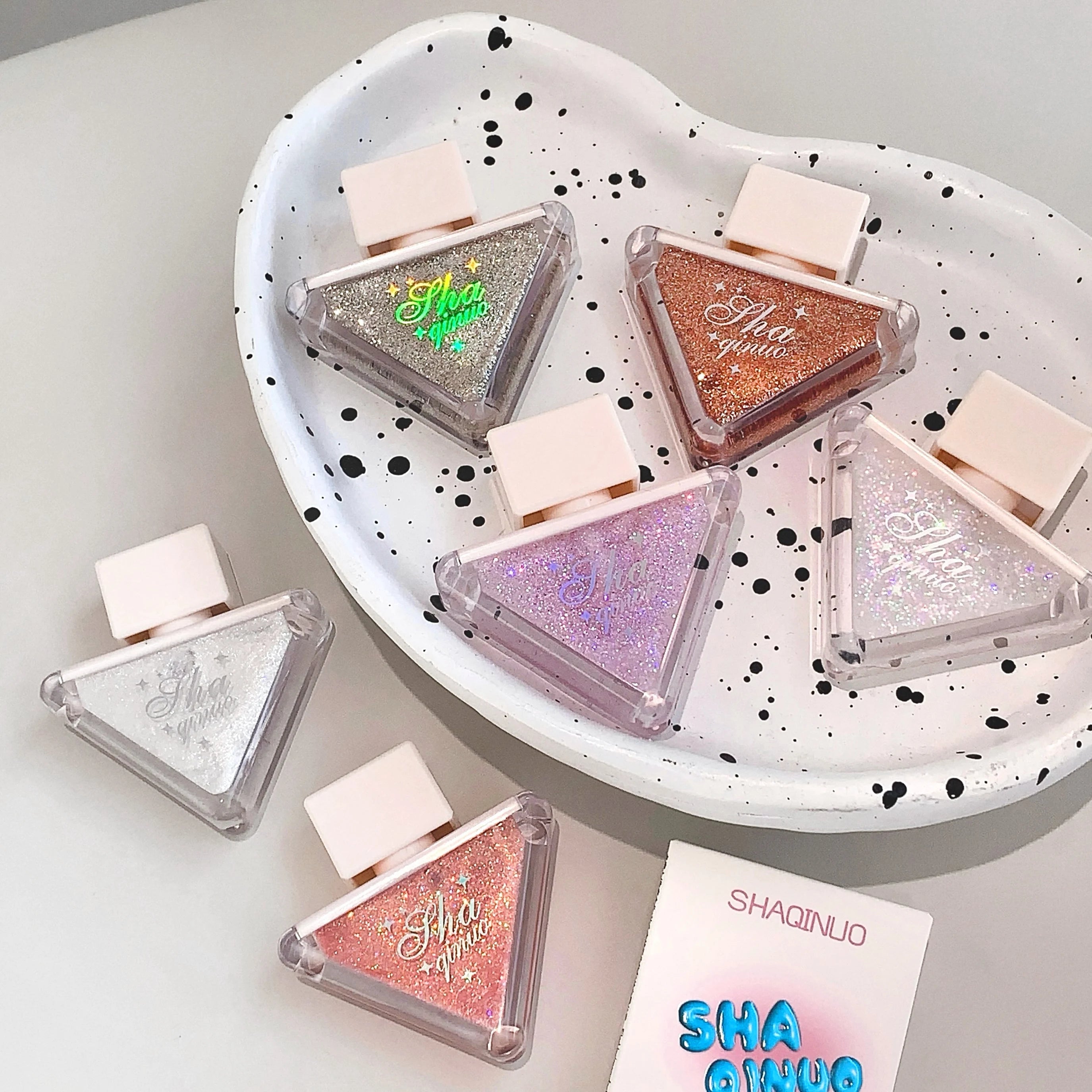 SHAQINUO Glazed Eyeshadow Liquid Pearlescent Glitter Brightens Highlight Silkworm Liquid Eyeshadow